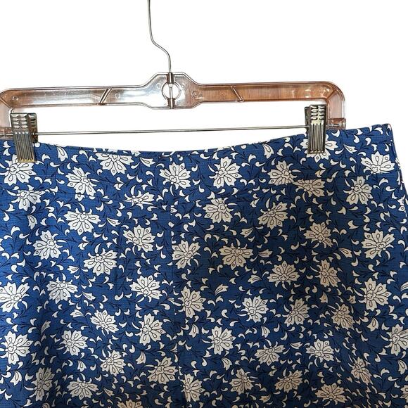 J. CREW Women’s Floral 100% Cotton Sky Blue White Black Lined Shorts Size 16 - Picture 7 of 9